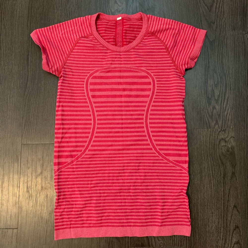 Lululemon workout top